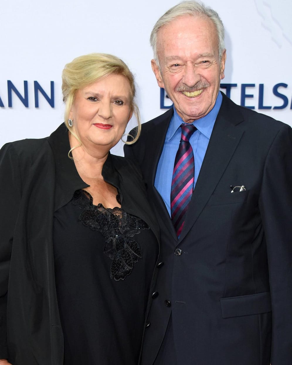 Horst Naumann mit Ehefrau Martina: Der Schauspieler ist mittlerweile 93 Jahre alt. Zuletzt stand er 2010 für "Das Traumschiff" vor der Kamera.