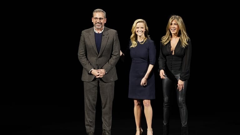 Stars bei Apple: Steve Carell, Reese Witherspoon und Jennifer Aniston amüsieren sich bei der Vorstellung des neuen Streamingdienstes.
