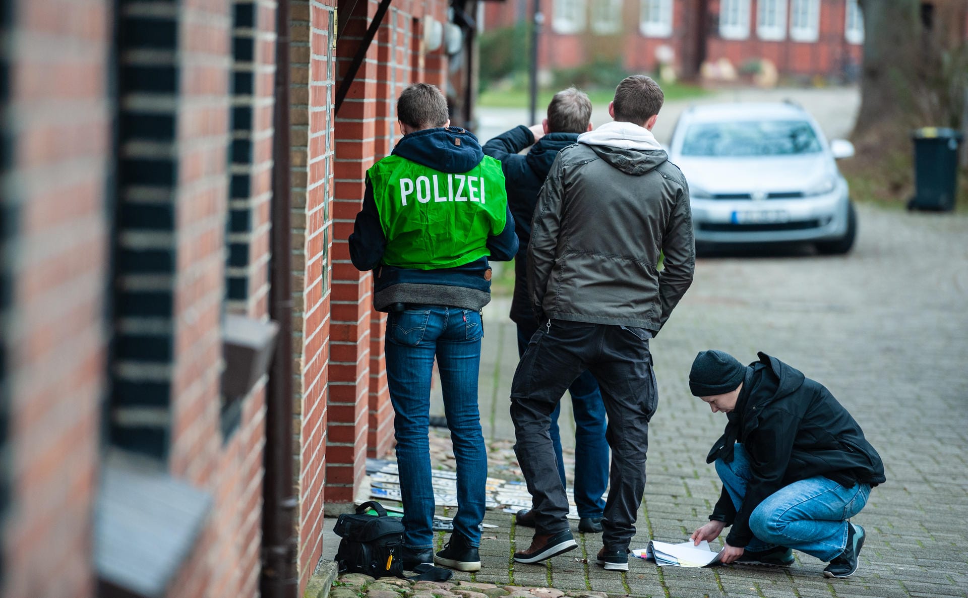 Mehr als 200 Ermittler im Einsatz: Die Staatsanwaltschaft Lüneburg hatte die Razzia beantragt.