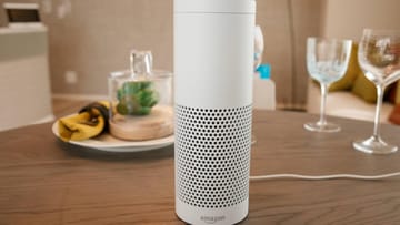Amazon Echo Plus: Note 3,1; rund 150 Euro.