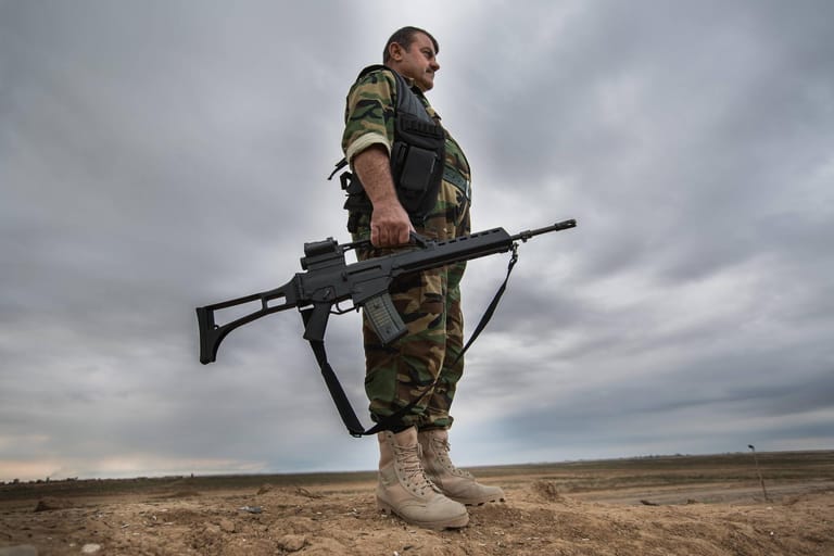 Kurden mit G-36-Gewehr