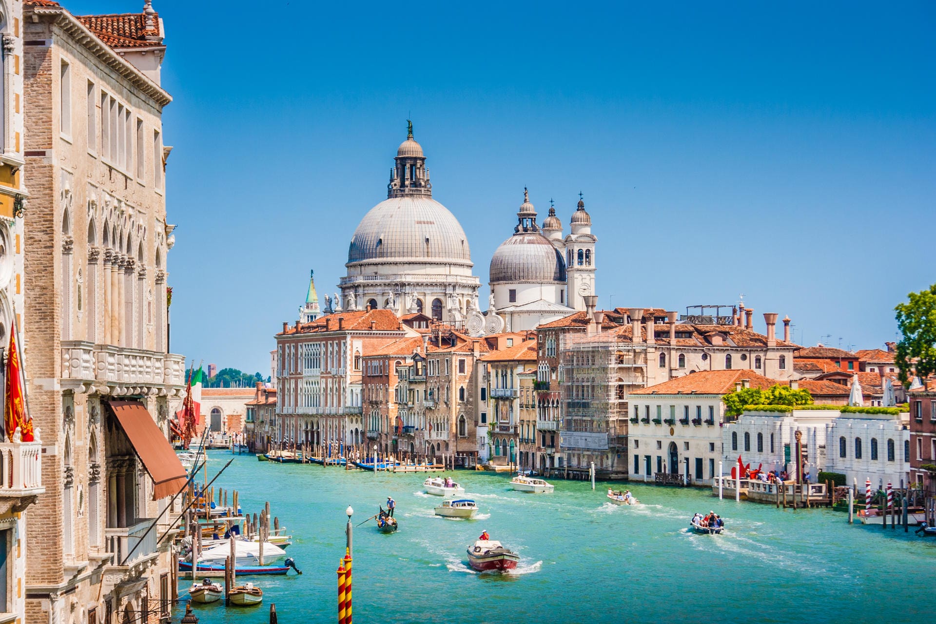 Venedig: Der Massenansturm von rund 30 Millionen Touristen pro Jahr hat bereits viele Bewohner Venedigs in die Flucht geschlagen.