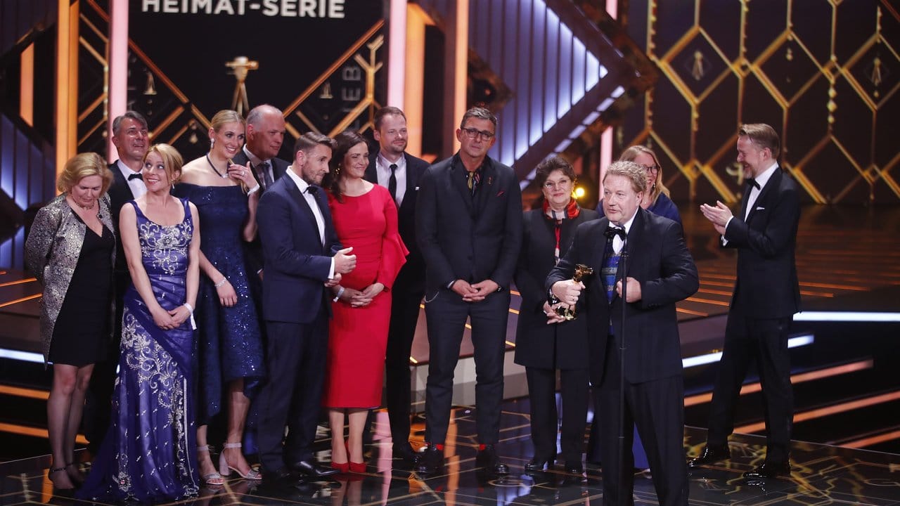 Das Team der Serie "Der Bergdoktor" gewinnt den Publikumspreis. Das Team der Serie "Der Bergdoktor" gewinnt den Publikumspreis.