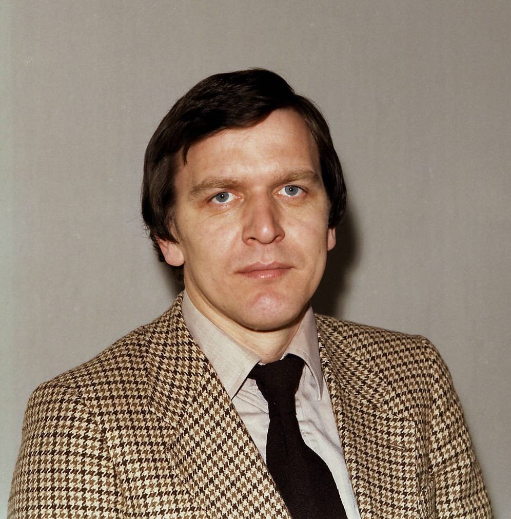 November 1978: Gerhard Schröder ist bis 1980 Bundesvorsitzender der Jugendorganisation der SPD. 1978 zuvor übernimmt er mit 34 Jahren den Posten bei den Jusos. Bereits 1963 ist der spätere Bundeskanzler in die SPD eingetreten.