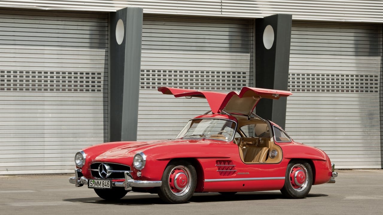 Macht hoch die Tür: Als "Flügeltürer" wurde der 300 SL als Coupé von Mercedes-Benz zur Legende.