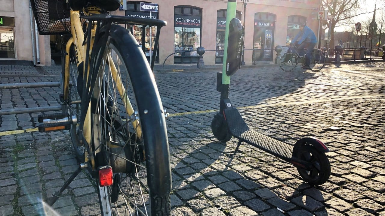 In anderen europäischen Ländern - wie hier in Dänemarks Hauptstadt Kopenhagen - sind "E-Scooter" bereits zugelassen.