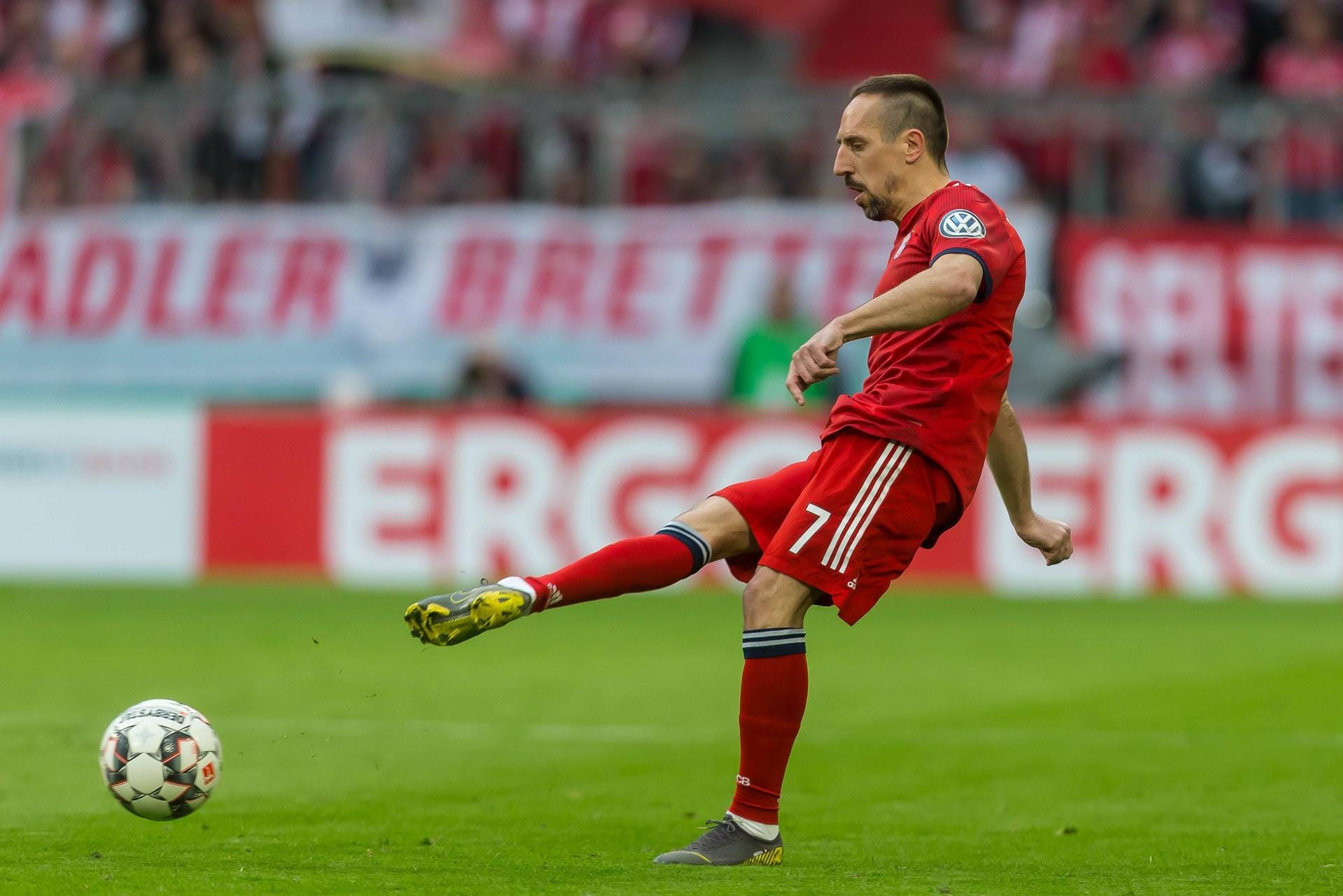 Franck Ribéry: Wurde für seinen Landsmann Coman Mitte der zweiten Hälfte eingewechselt. Doch der FC Bayern ging es dann etwas ruhiger an. Der Offensivspieler konnte sich nicht mehr groß auszeichnen. Note: 3