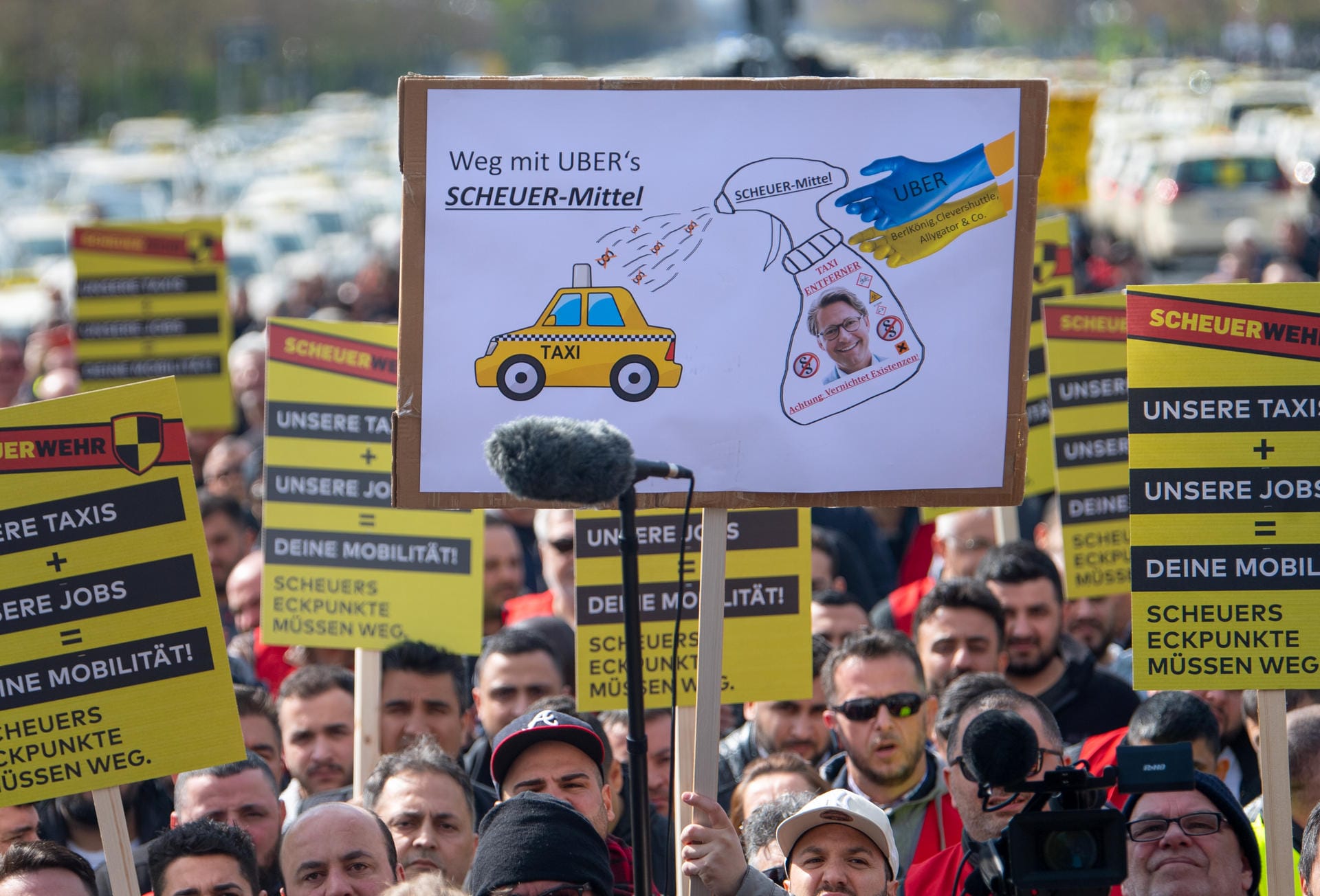 Protestaktionen der Taxifahrer in Berlin
