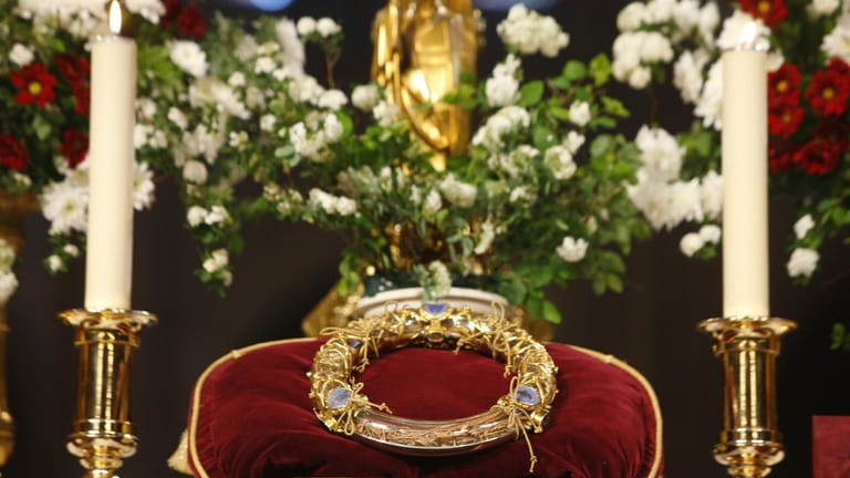 Dornenkrone: König Ludwig IX. kaufte diese Reliquie. Sie soll die Dornenkrone Christi darstellen.