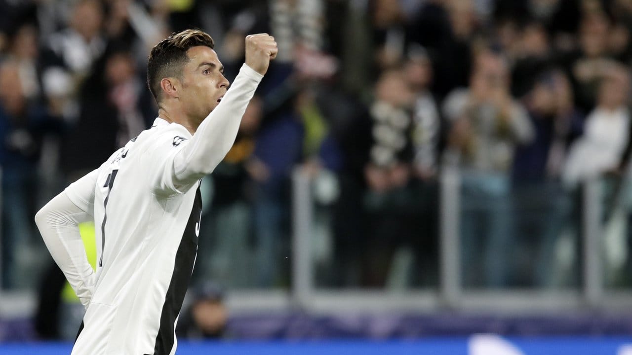 Juves Cristiano Ronaldo jubelt über sein Tor zum 1:0 gegen Ajax Amsterdam.
