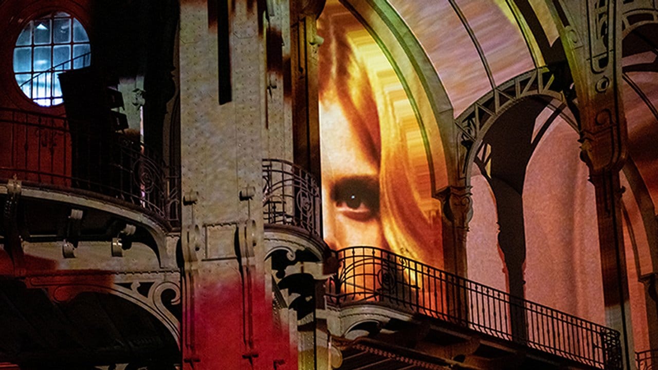 Der Blick von Nastassja Kinski im Pariser Grand Palais.
