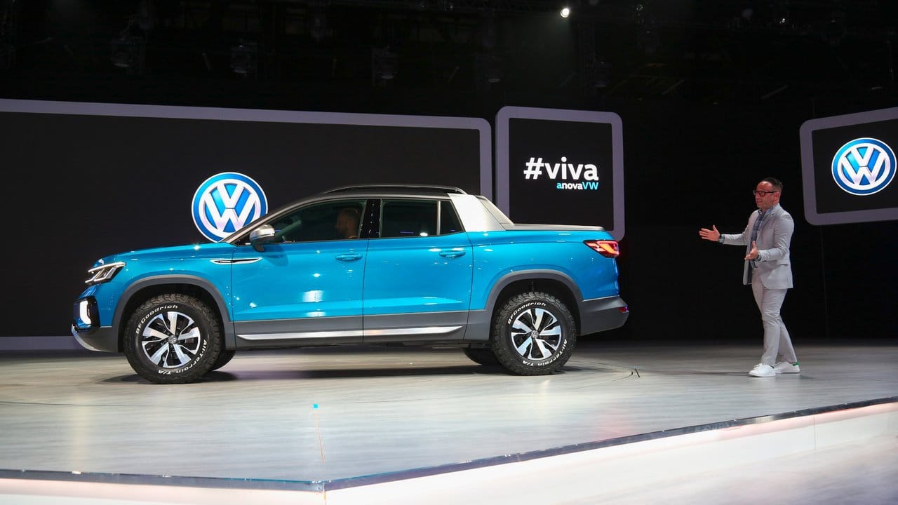 Die VW-Studie Tarok stimmt auf einen kleinen Pick-up ein, der zunächst erstmal in Südamerika auf den Markt kommen soll.