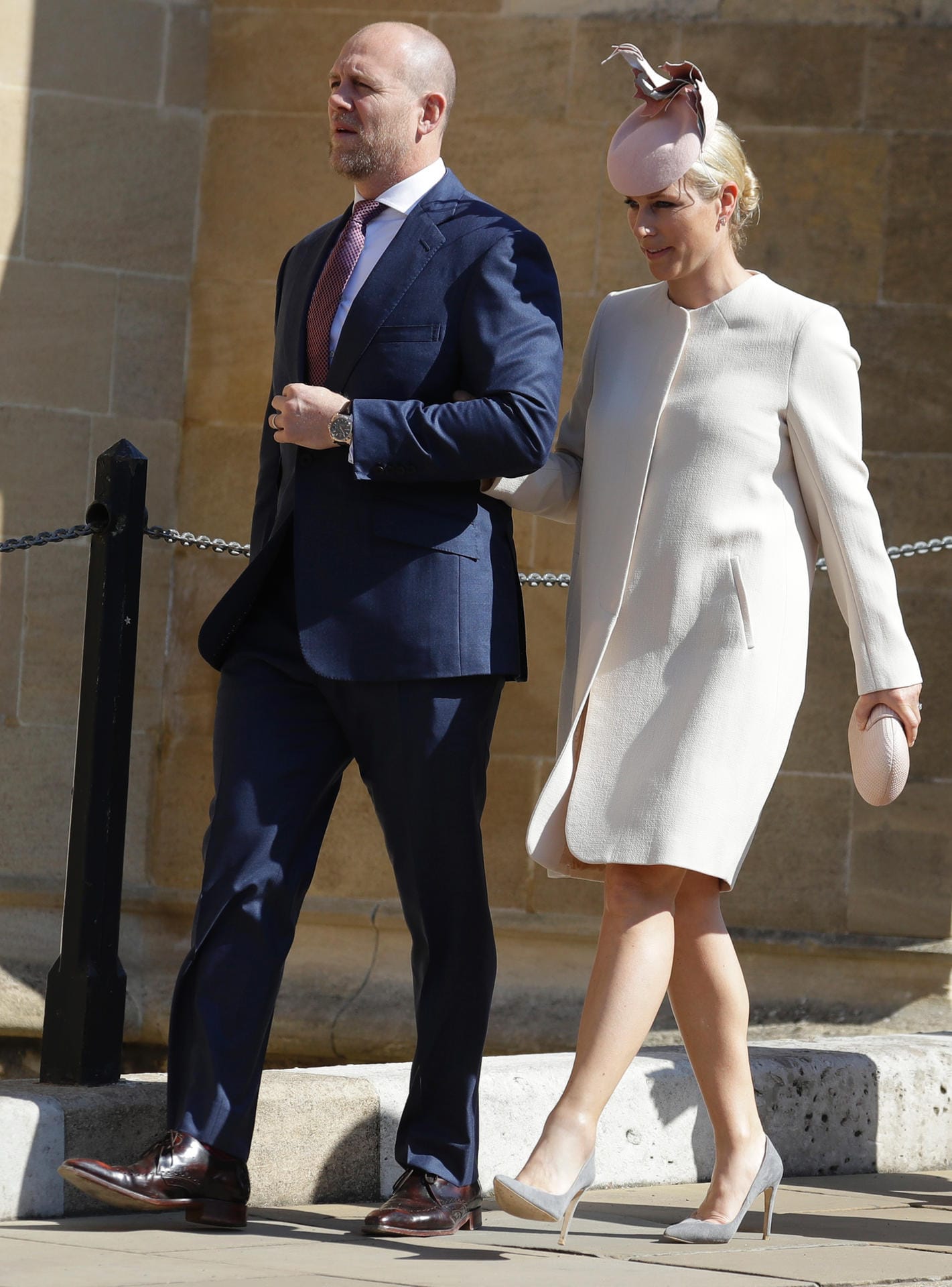 Queen-Enkelin Zara Phillips wählte einen cremefarbenen Mantel.