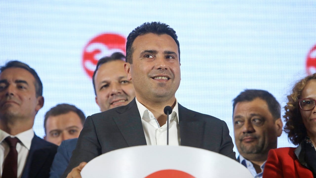 Zoran Zaev, Ministerpräsident von Mazedonien, spricht während einer Pressekonferenz.