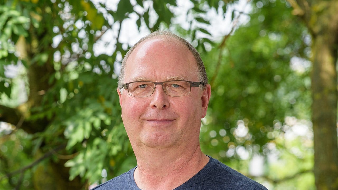 Thomas Kruppe ist Leiter der Arbeitsgruppe Weiterbildung am Institut für Arbeitsmarkt- und Berufsforschung (IAB). Thomas Kruppe ist Leiter der Arbeitsgruppe Weiterbildung am Institut für Arbeitsmarkt- und Berufsforschung (IAB).