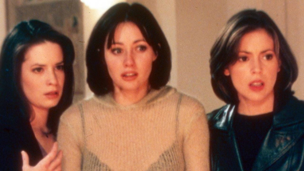 1998 flimmerte die erste Folge von "Charmed" über die Bildschirme. Damals noch mit Holly Marie Combs, Shannen Doherty und Alyssa Milano.