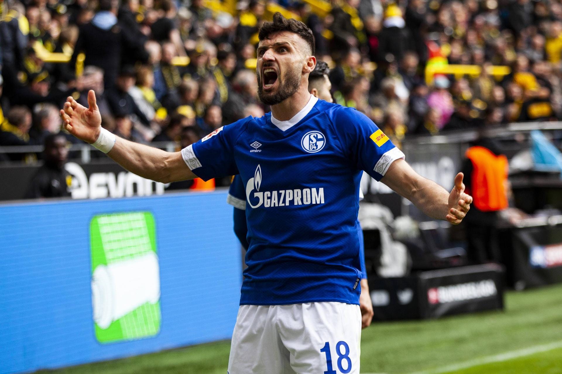 Kicker (Deutschland): "Doppel-Rot für den BVB: Schalkes Derbyheld heißt Caligiuri"