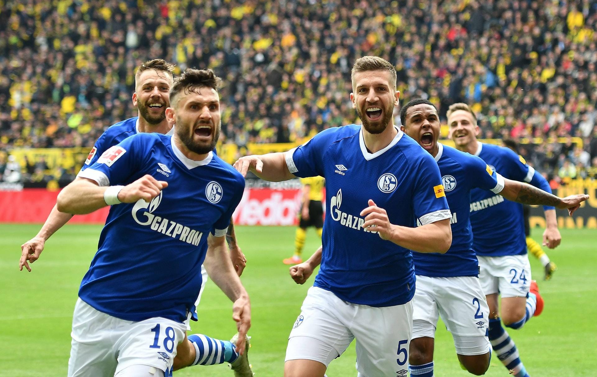Krone (Österreich): "Schalke zertrampelt Titelträume von Dortmund"