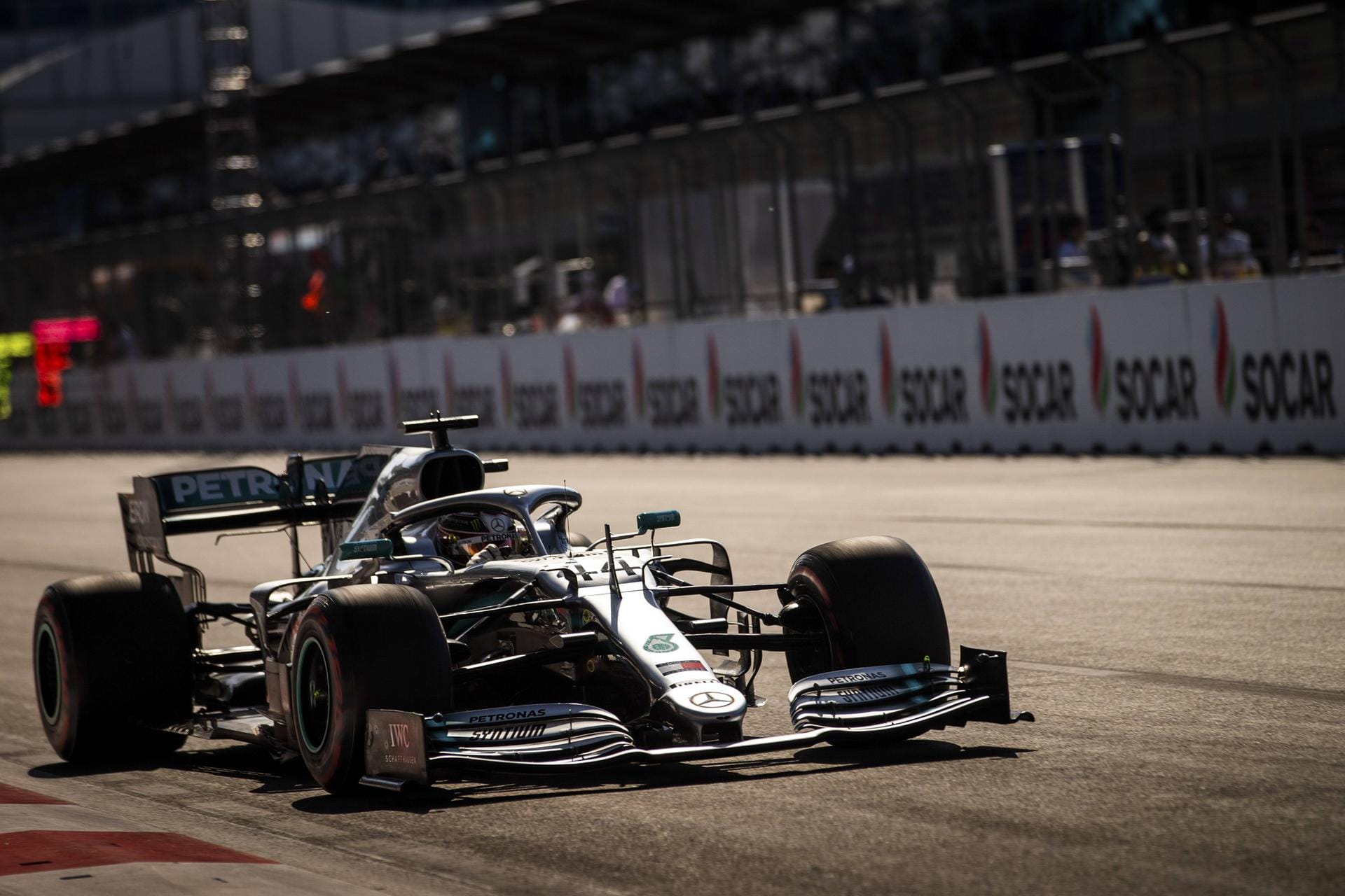 Marca (Spanien): "Mercedes setzt seinen perfekten und makellosen Weg Richtung Meisterschaft leichter denn je fort. (...) Valtteri erreicht seinen zweiten Triumph 2019, der ihm dazu verhilft, sich mit nur einem Punkt vor Lewis Hamilton die Führung um den Weltmeistertitel zurückzuholen." Marca (Spanien): "Mercedes setzt seinen perfekten und makellosen Weg Richtung Meisterschaft leichter denn je fort. (...) Valtteri erreicht seinen zweiten Triumph 2019, der ihm dazu verhilft, sich mit nur einem Punkt vor Lewis Hamilton die Führung um den Weltmeistertitel zurückzuholen."