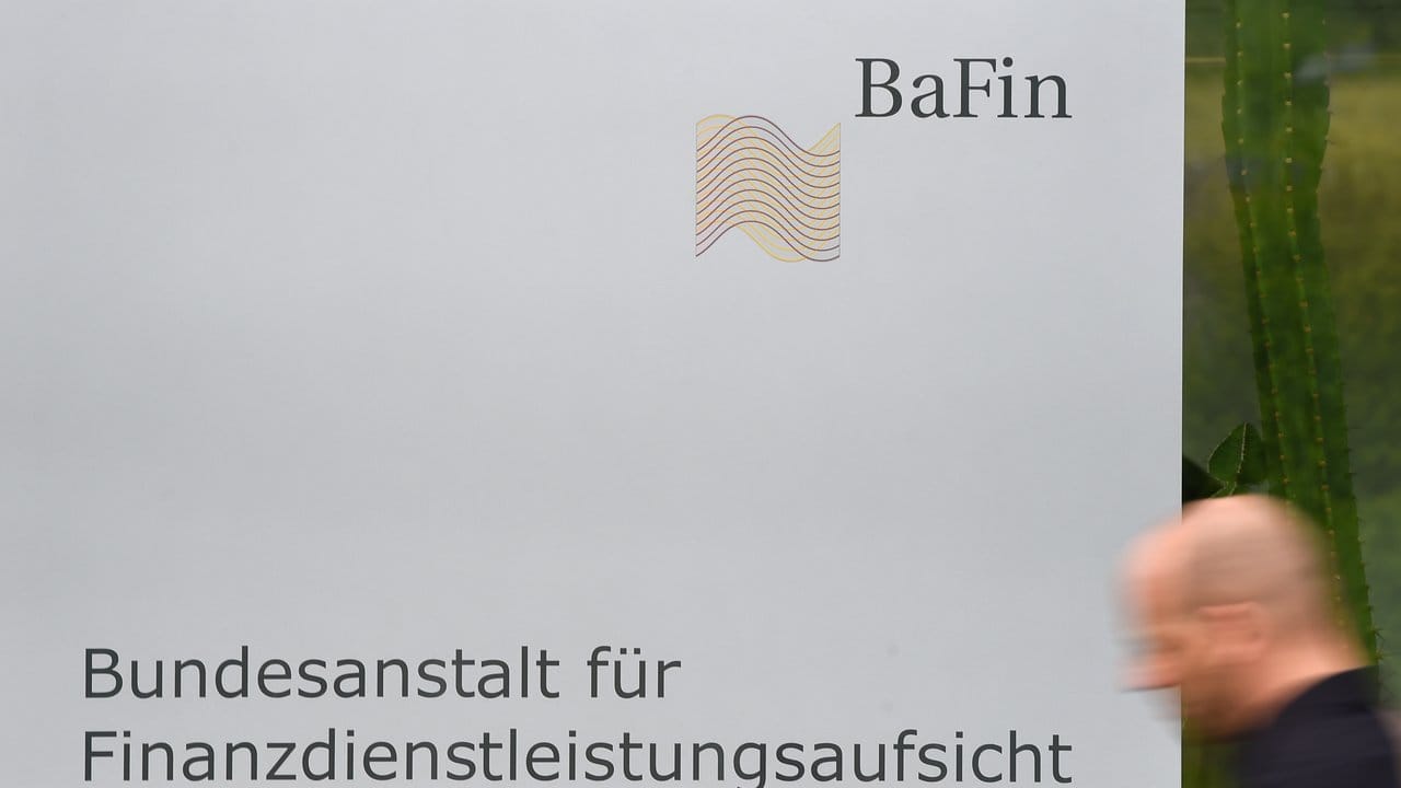 Die Bundesanstalt für Finanzdienstleistungsaufsicht gibt keine Empfehlungen oder Bewertungen zu Finanz-Produkten ab - das gehört nicht zu den Aufgaben der Behörde. Die Bundesanstalt für Finanzdienstleistungsaufsicht gibt keine Empfehlungen oder Bewertungen zu Finanz-Produkten ab - das gehört nicht zu den Aufgaben der Behörde.
