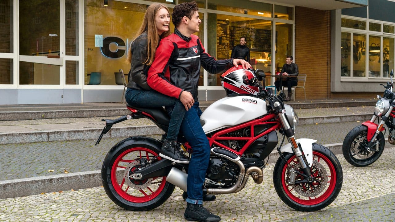 Klassisches Naked Bike von Ducati: Modelle der Monster-Reihe sind auch unter 10.