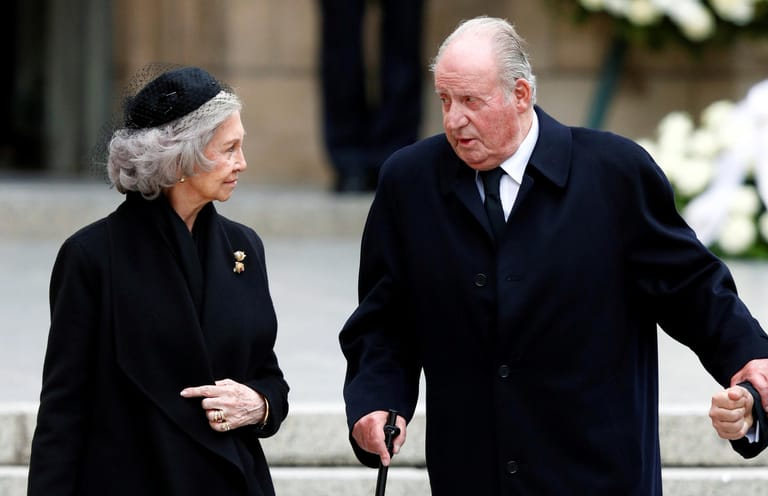 Königin Sophia und König Juan Carlos von Spanien: Auch nach seiner Abdankung trägt Juan Carlos auf Lebenszeit ehrenhalber den Titel "Rey" (König).