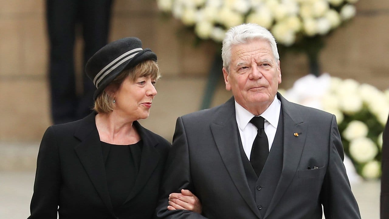 Joachim Gauck, ehemaliger Bundespräsident von Deutschland, und seine Lebensgefährtin Daniela Schadt.