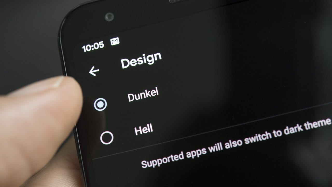 Android Q bringt nun systemweit eine dunkle Anzeige, "Dark Theme" genannt.
