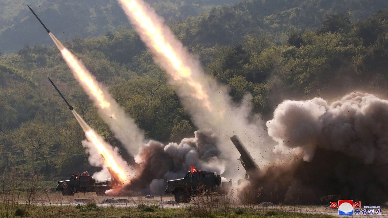 Raketenabschuss an einem unbekannten Ort in Nordkorea.