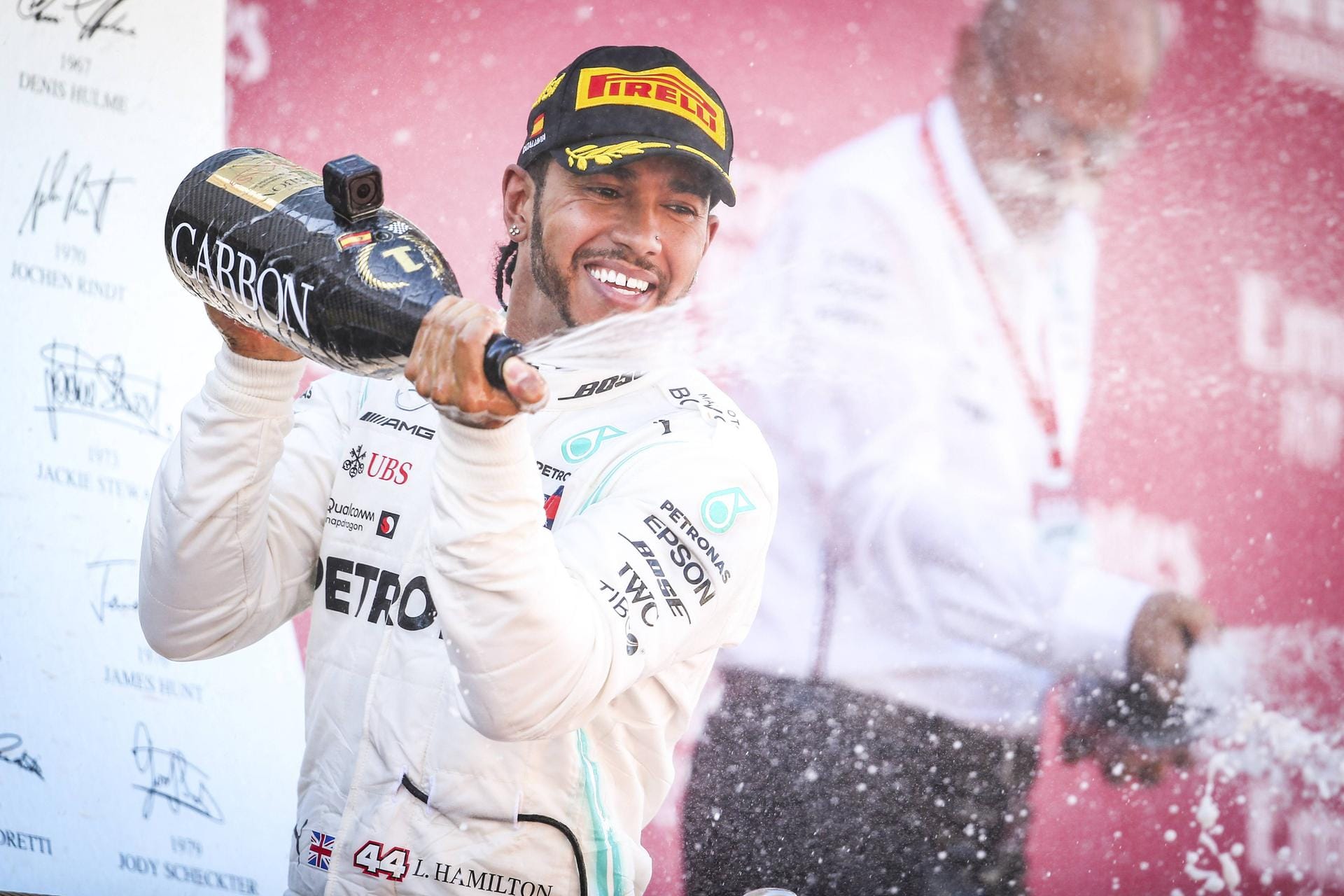 Marca (Spanien): "Auf den ersten 100 Metern eines eindrucksvollen Starts gab Lewis Hamilton Valtteri Bottas den Schlag zurück, den dieser ihm versetzt hatte - jene sechs Zehntel am Ende des Qualifyings am Samstag -, und dies reichte für ihn aus, um sich an die Spitze zu setzen und dies während des gesamten Rennens beizubehalten, hin zum fünften Mercedes-Sieg in Folge. Anders formuliert: Eine fünfte Schlappe – aufeinanderfolgend, historisch, schmerzhaft und überwältigend für Maranello."