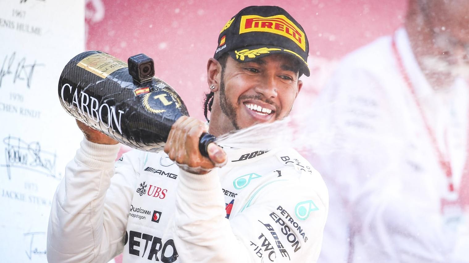 Marca (Spanien): "Auf den ersten 100 Metern eines eindrucksvollen Starts gab Lewis Hamilton Valtteri Bottas den Schlag zurück, den dieser ihm versetzt hatte - jene sechs Zehntel am Ende des Qualifyings am Samstag -, und dies reichte für ihn aus, um sich an die Spitze zu setzen und dies während des gesamten Rennens beizubehalten, hin zum fünften Mercedes-Sieg in Folge. Anders formuliert: Eine fünfte Schlappe – aufeinanderfolgend, historisch, schmerzhaft und überwältigend für Maranello."