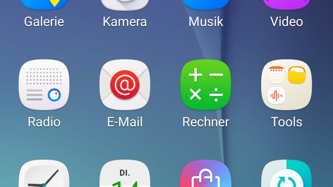 Suchen Sie in Ihrem System das Widget für den Google Play Storen und klicken Sie drauf.