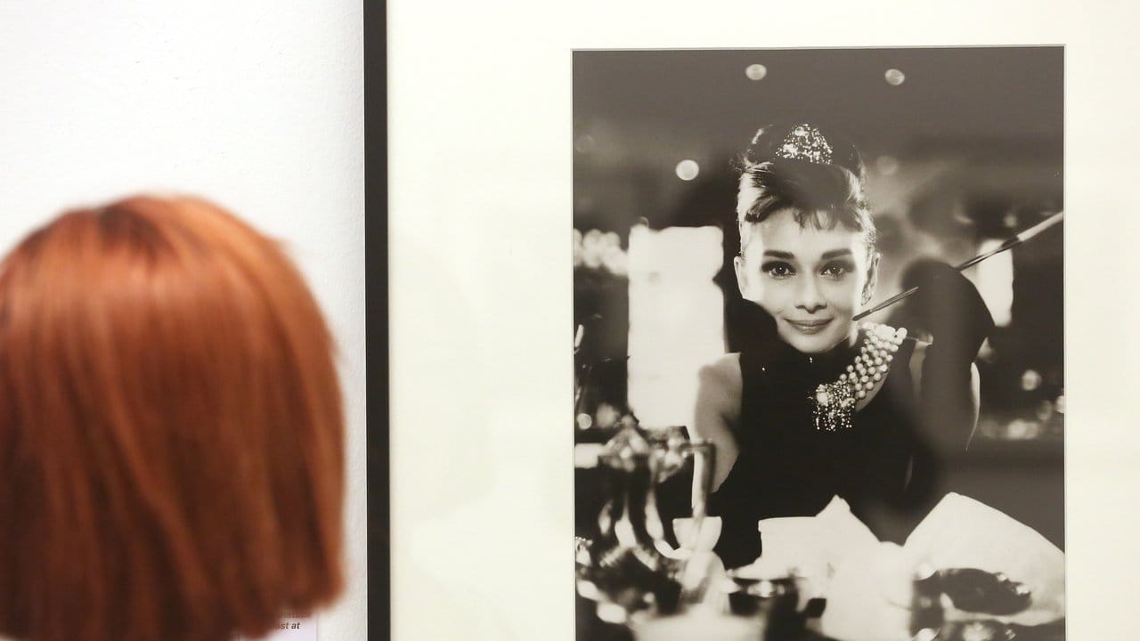 Ein Foto von Audrey Hepburn für "Frühstück bei Tiffany" (1961) von Bud Faker.