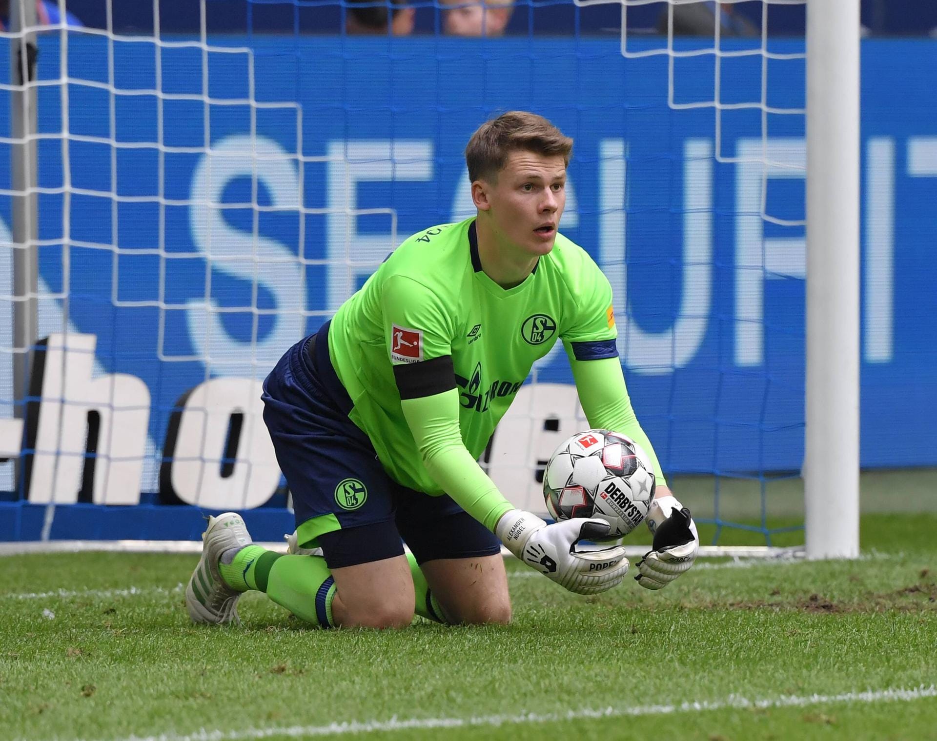 Alexander Nübel: Mit sieben Paraden rettete er Schalke einen Punkt gegen den VfB Stuttgart. Der 22-Jährige unterstrich am letzten Spieltag nochmals, warum ihm eine grandiose Zukunft vorausgesagt wird.