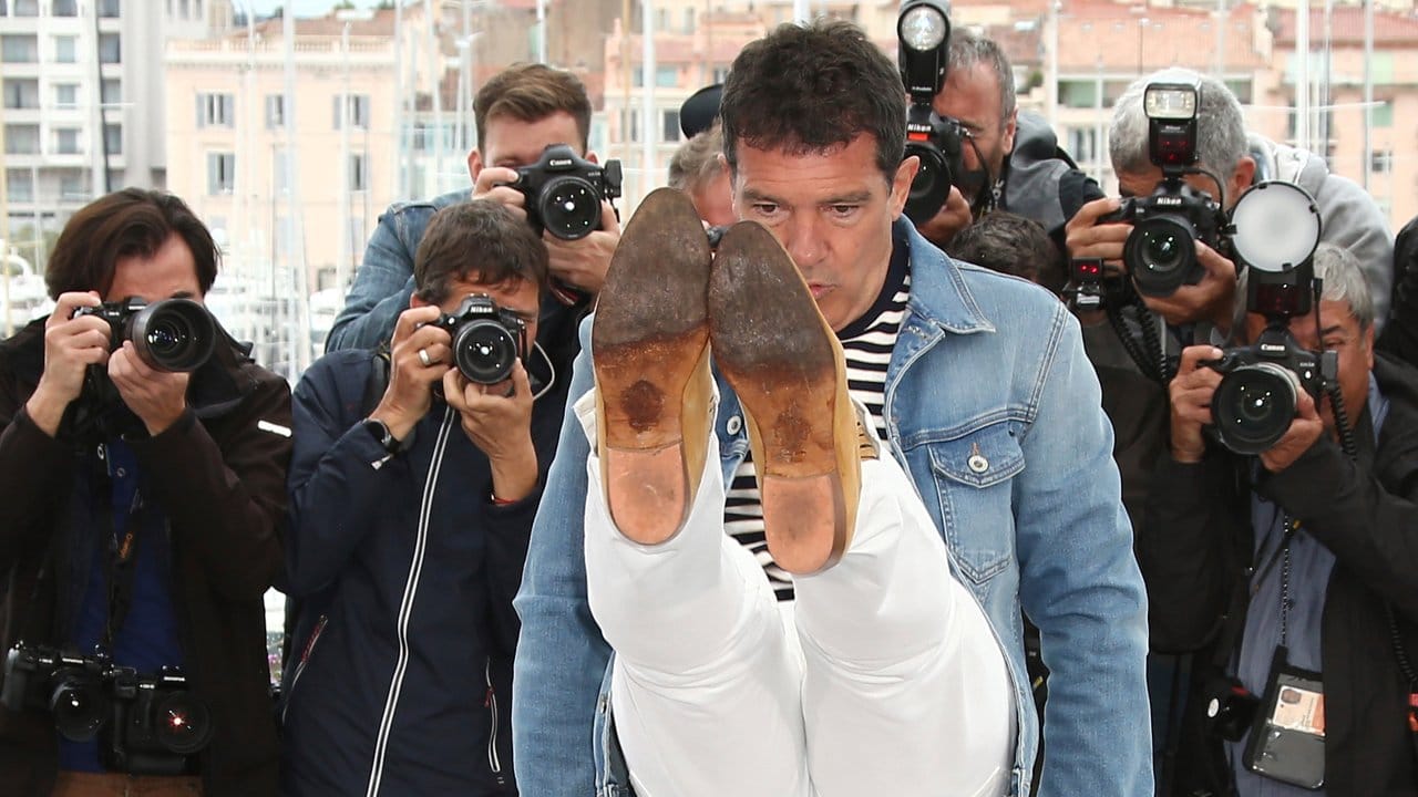 Antonio Banderas mit einer sportlichen Einlage in Cannes.