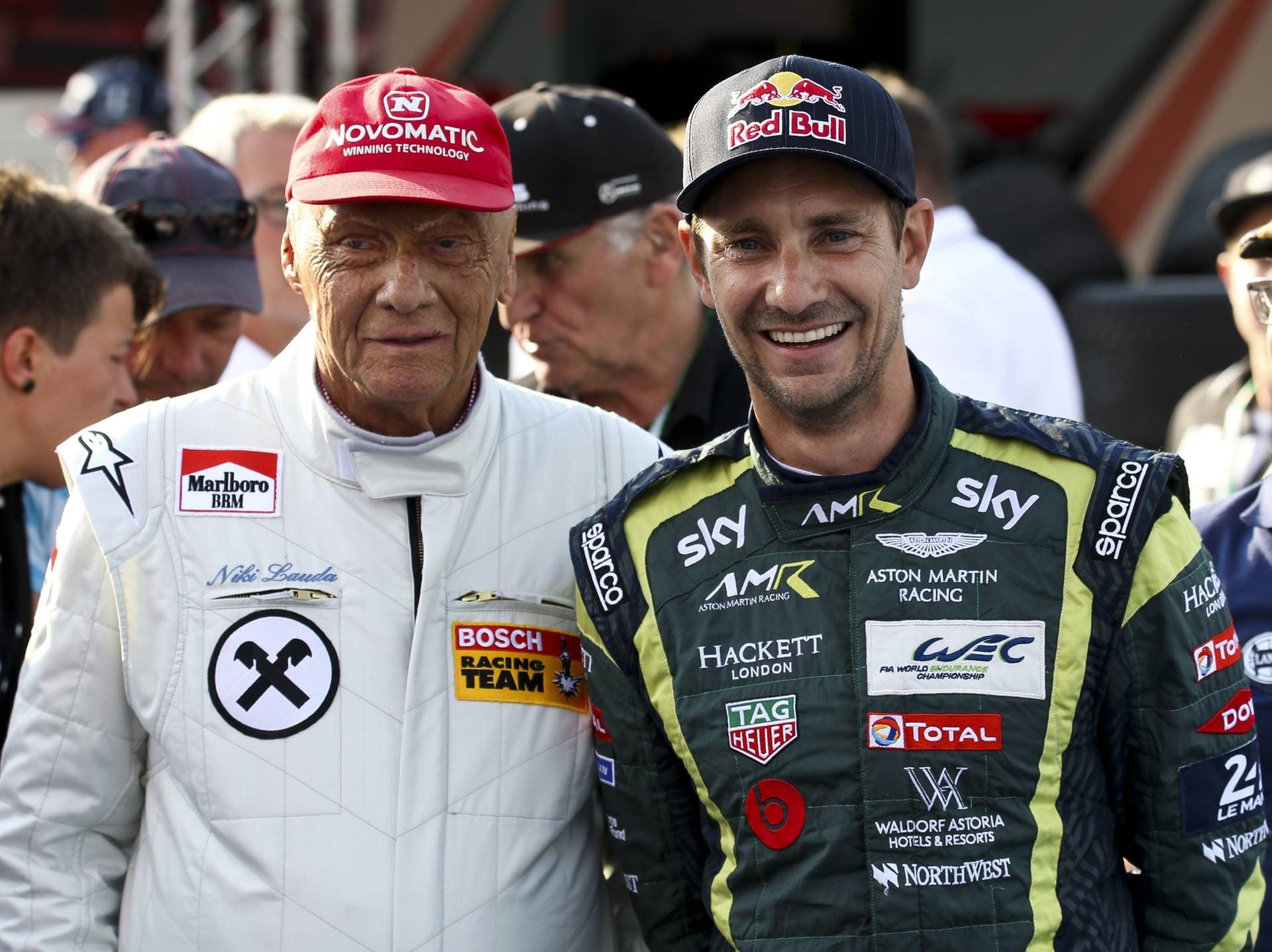 Die Formel-1-Legende mit seinem Sohn Mathias Lauda: Der 38-Jährige ist in die Fußstapfen seines Vaters getreten und ist als Automobilrennfahrer aktiv.
