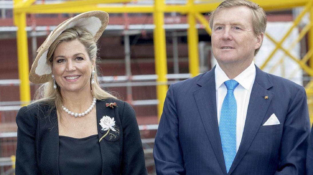 In Potsdam erschien Königin Maxima in einer schwarz-grauen Kombination.