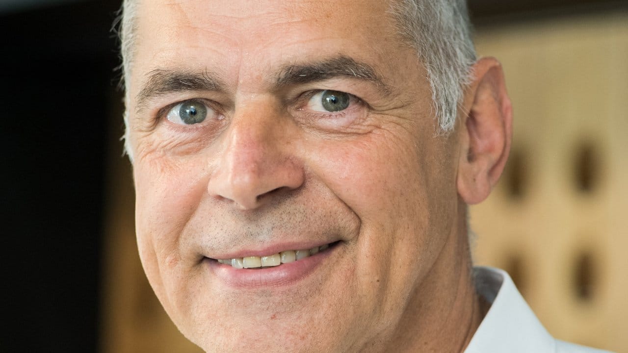 Volker Raumland ist Präsident des Verbandes der traditionellen klassischen Flaschengärer. Volker Raumland ist Präsident des Verbandes der traditionellen klassischen Flaschengärer.