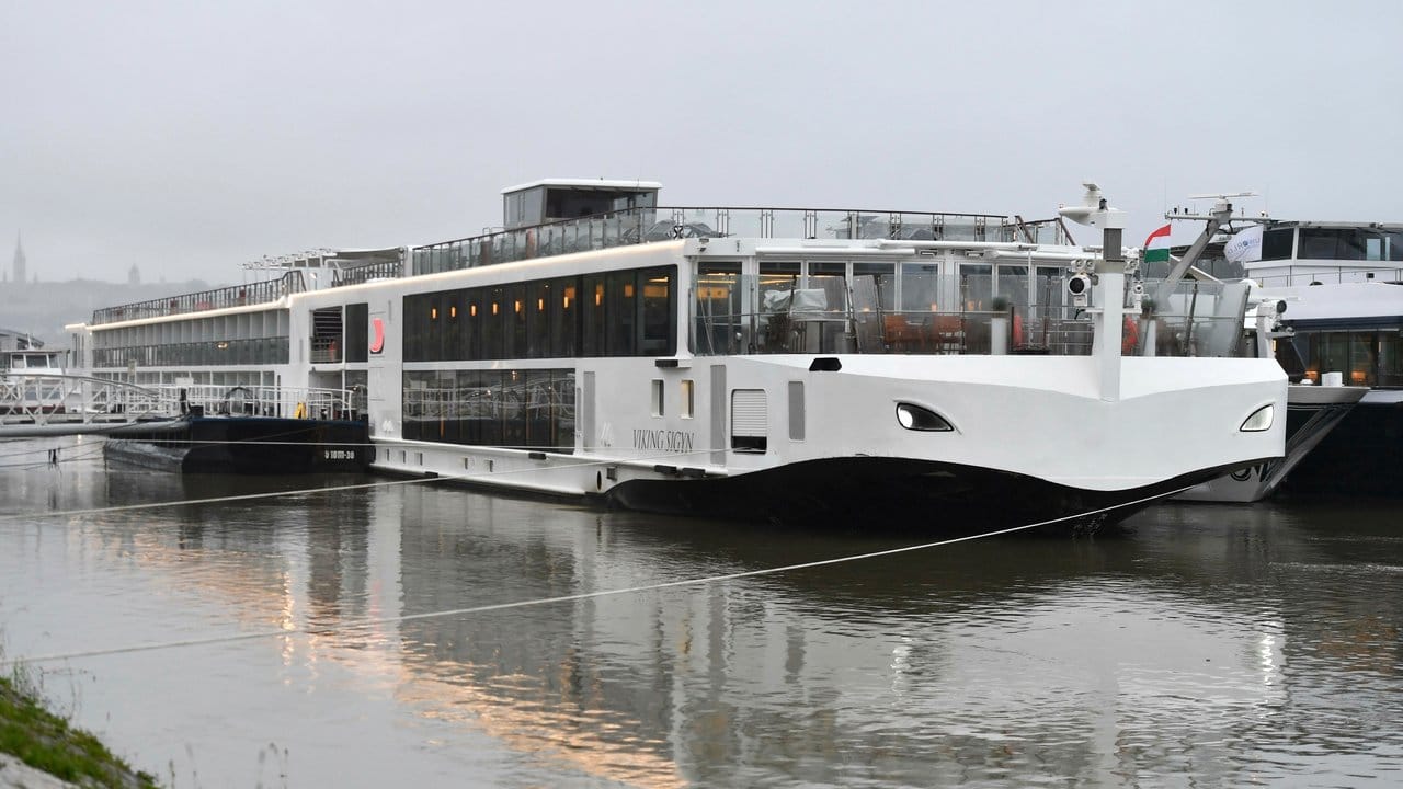Das 27 Meter lange, für 60 Passagiere ausgelegte Unglücksschiff gehört dem Budapester Schifffahrtsunternehmen Panorama Deck.
