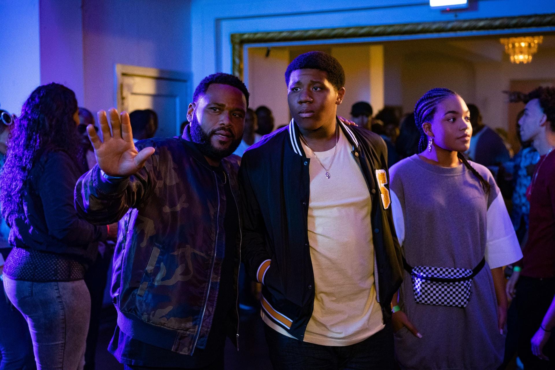 "Beats": Das Coming-of-Age-Drama über zwei ungleiche Freunde, die die Liebe zur Hip-Hop-Musik verbindet, erscheint am 19. Juni auf Netflix.