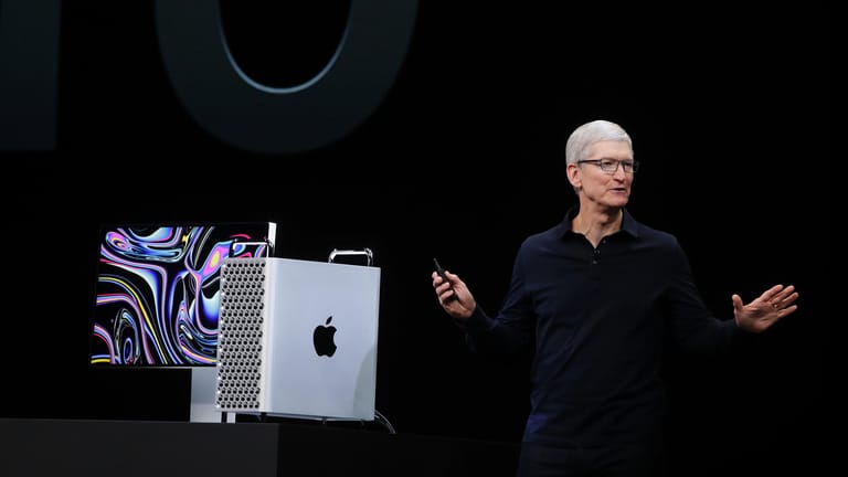 Tim Cook, CEO von Apple, spricht über das MacBook Pro auf der Apple-Entwicklerkonferenz WWDC.