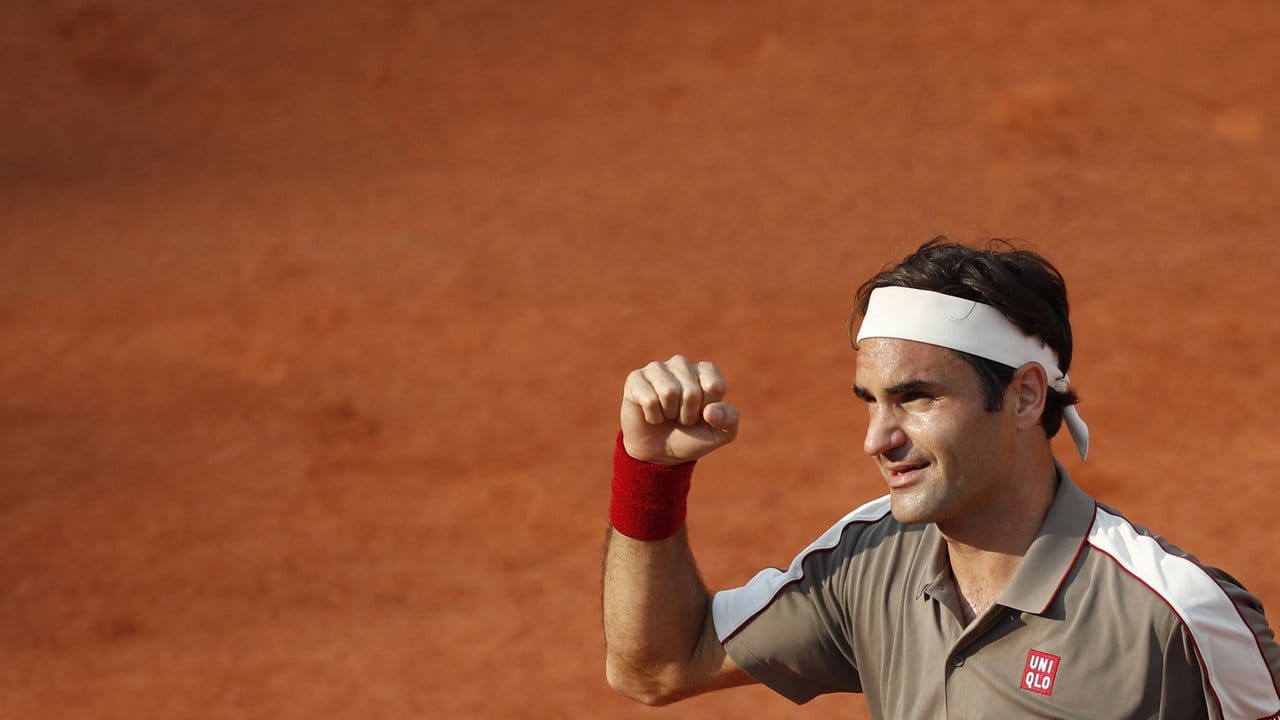 Roger Federer fordert Rafael Nadal heraus. Roger Federer fordert Rafael Nadal heraus.