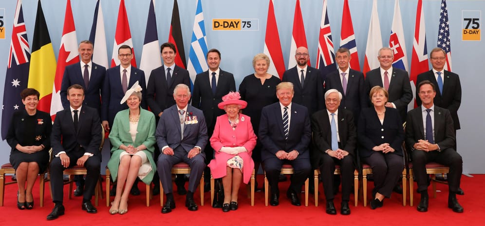 Gruppenbild mit Königin: Staats- und Regierungschefs zahlreicher Länder wohnten dem Festakt bei.