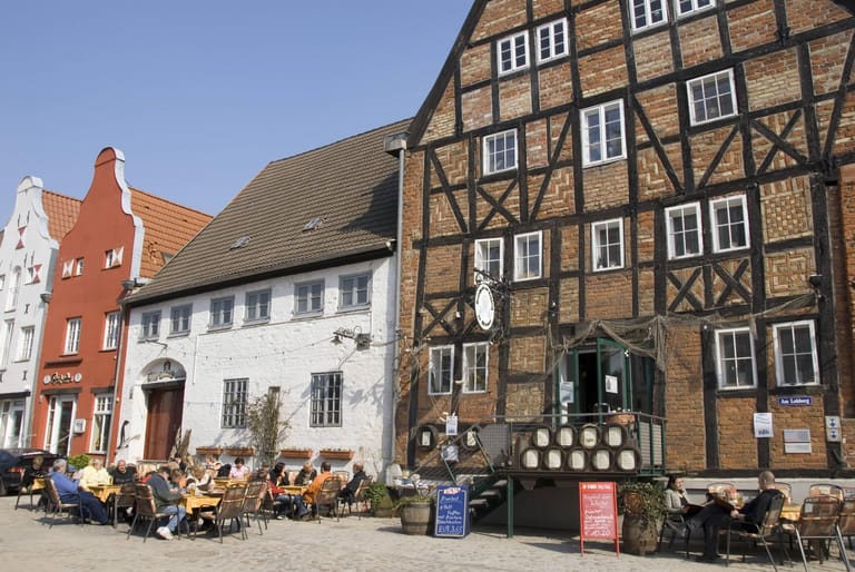 Brauhaus am Lohberg von 1400: In Wismar können Sie Bier nach Vorbild der Hansezeit und Whiskys von Hinricus Noyte's verkosten.
