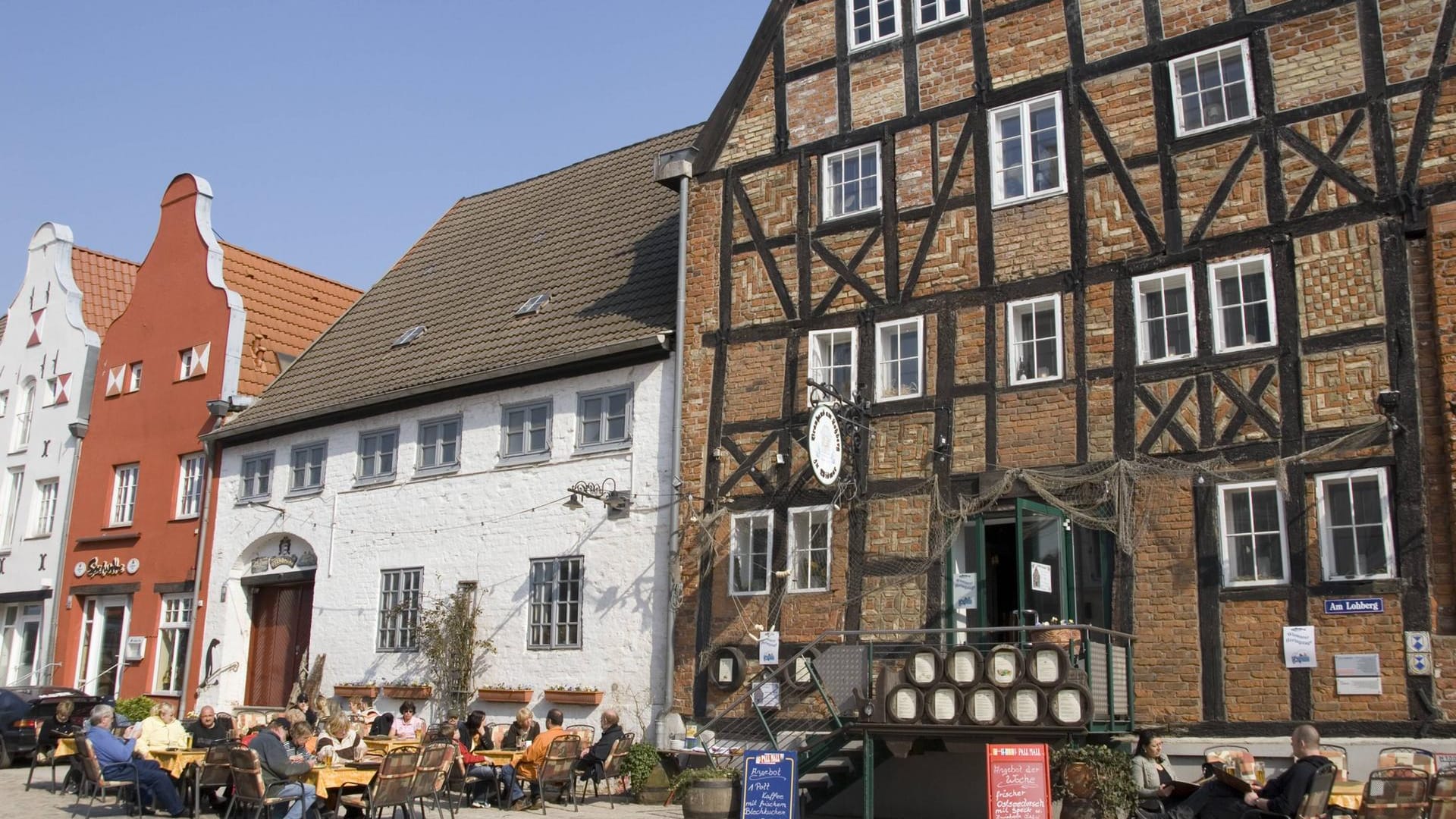 Brauhaus am Lohberg von 1400: In Wismar können Sie Bier nach Vorbild der Hansezeit und Whiskys von Hinricus Noyte's verkosten.