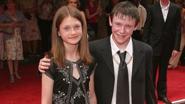 Bonnie Wright mit "Harry Potter"-Co-Star im Mai 2004 bei der Premiere von "Harry Potter und der Gefangene von Askaban".