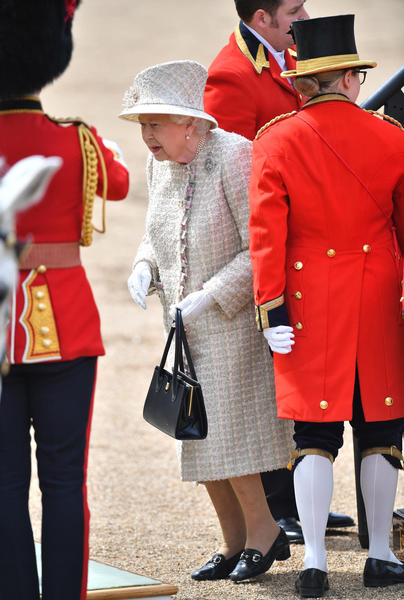 Die Queen nimmt an der Horse Guards Parade im Zentrum Londons teil.