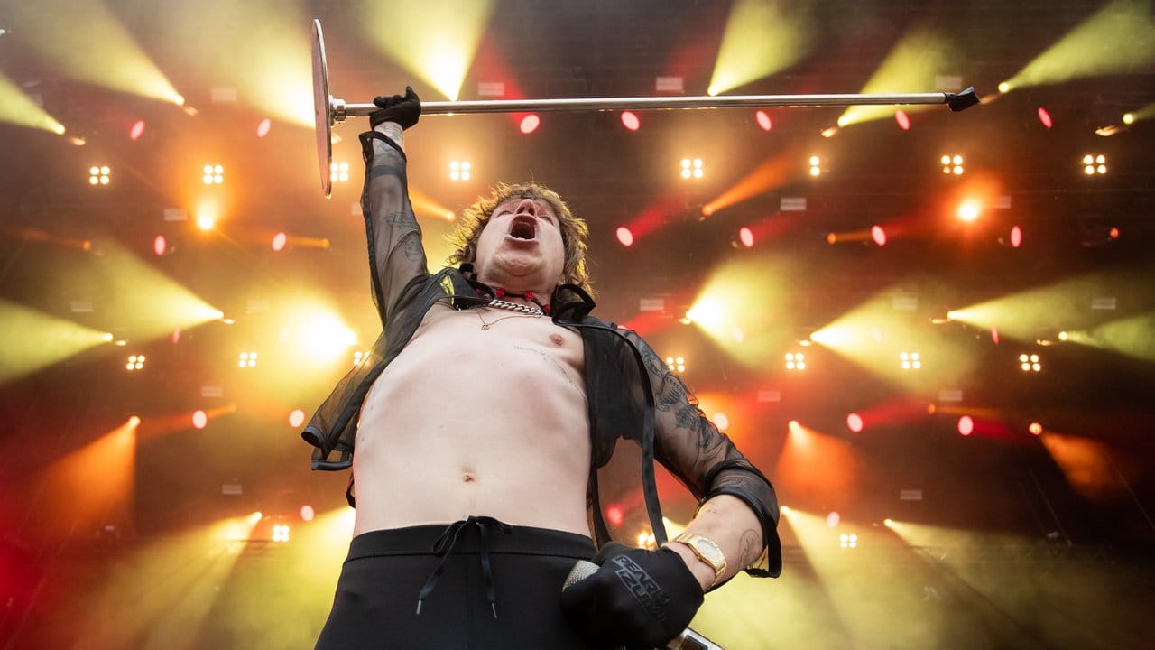 Voller Energie: Matt Shultz von Cage the Elephant. Voller Energie: Matt Shultz von Cage the Elephant.