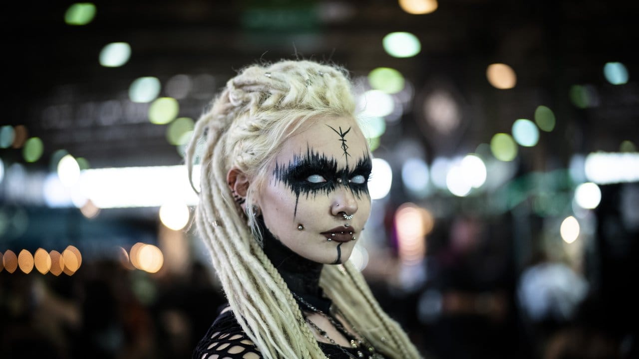 Alexia aus Caen (Frankreich) beim Wave-Gotik-Treffen. Alexia aus Caen (Frankreich) beim Wave-Gotik-Treffen.