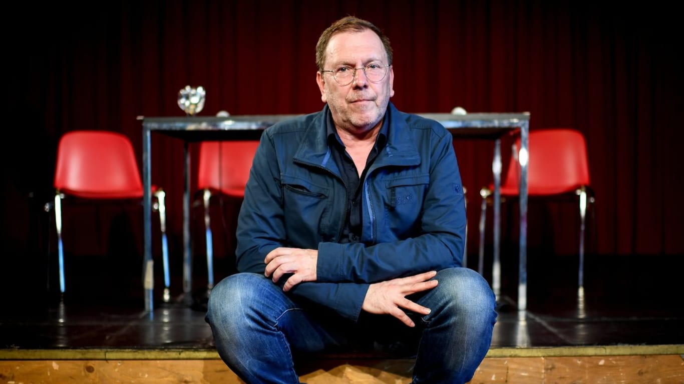 Der Autor und Theateregisseur René Pollesch wird neuer Intendant der Berliner Volksbühne.